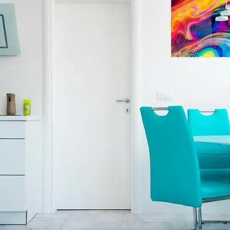 Magenta, Terrace, Free Parking