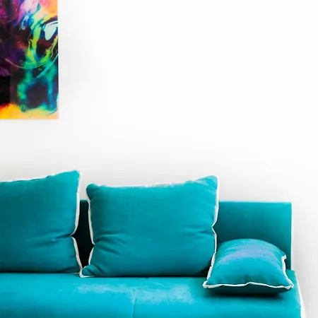 Magenta, Terrace, Free Parking Apartment