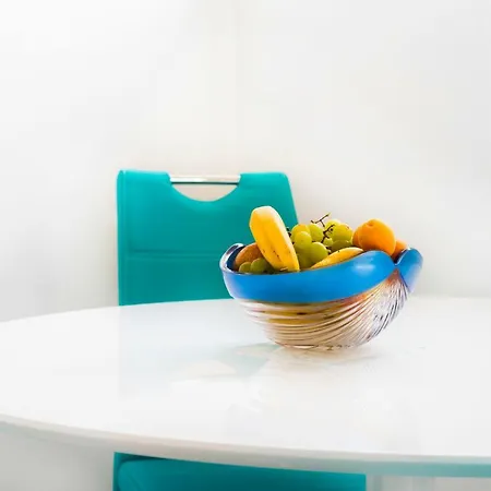 Magenta, Terrace, Free Parking Apartment