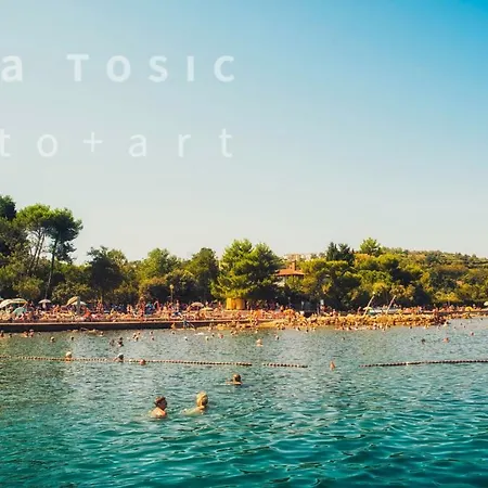 Magenta, Terrace, Free Parking *